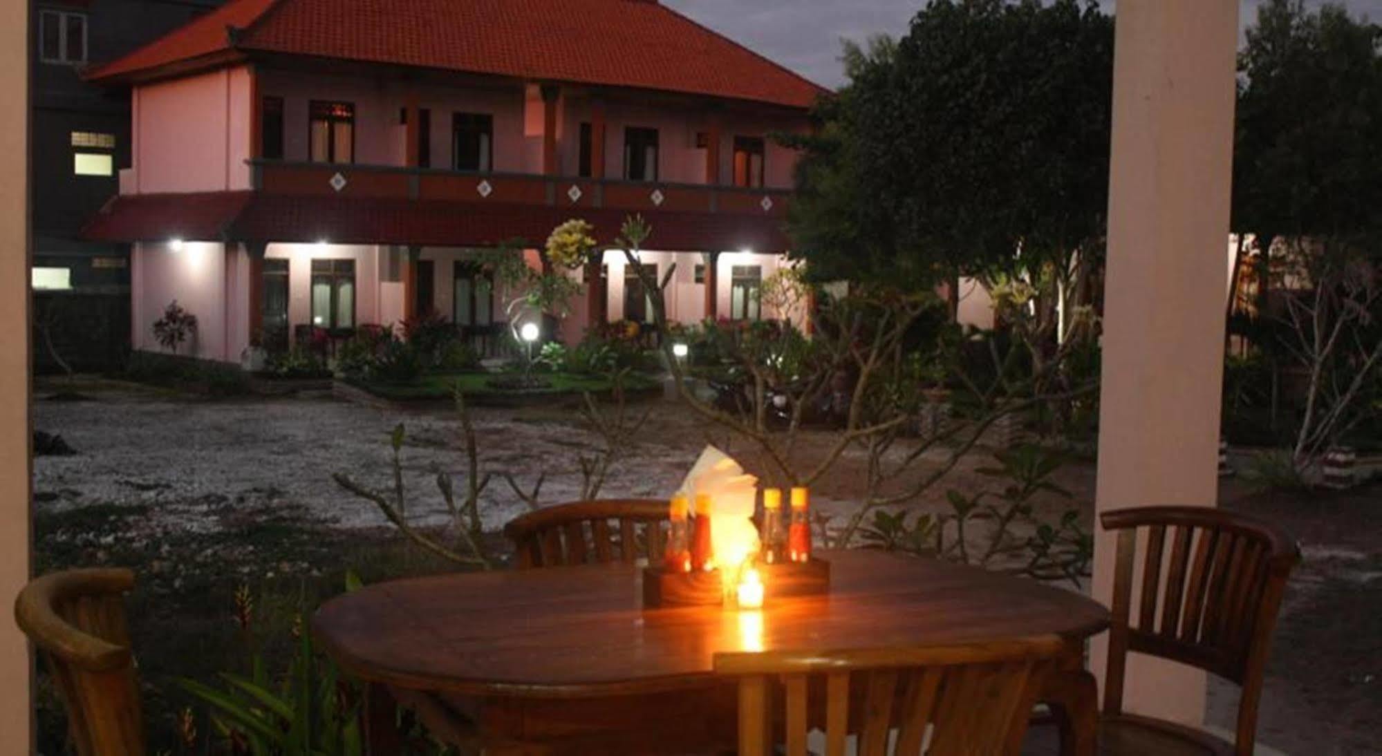 Uluwatu Kenanga Inn מראה חיצוני תמונה