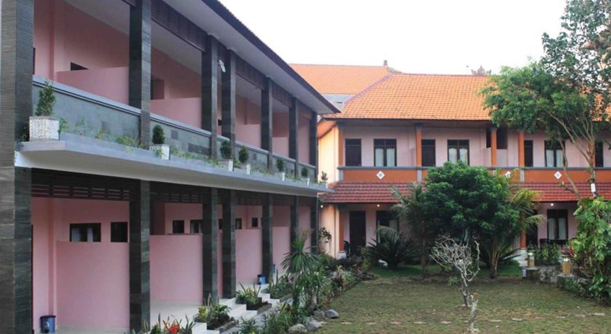 Pecatu Kenanga Inn מראה חיצוני תמונה